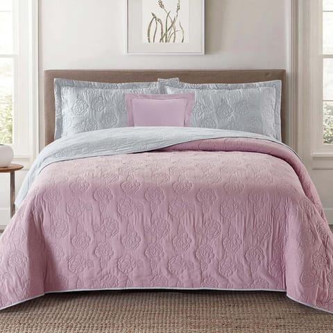 3-Piece Single Size Quilted Compressed Comforter Set in Microfiber Lilac.