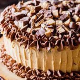 Snickers chocolate cake 